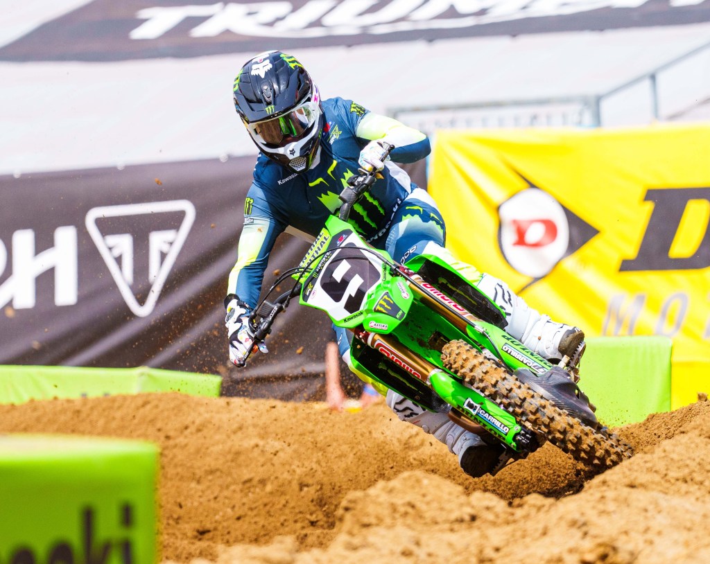 Find out who's racing Supercross 250 East vs West in 2025 - Swingarm Media